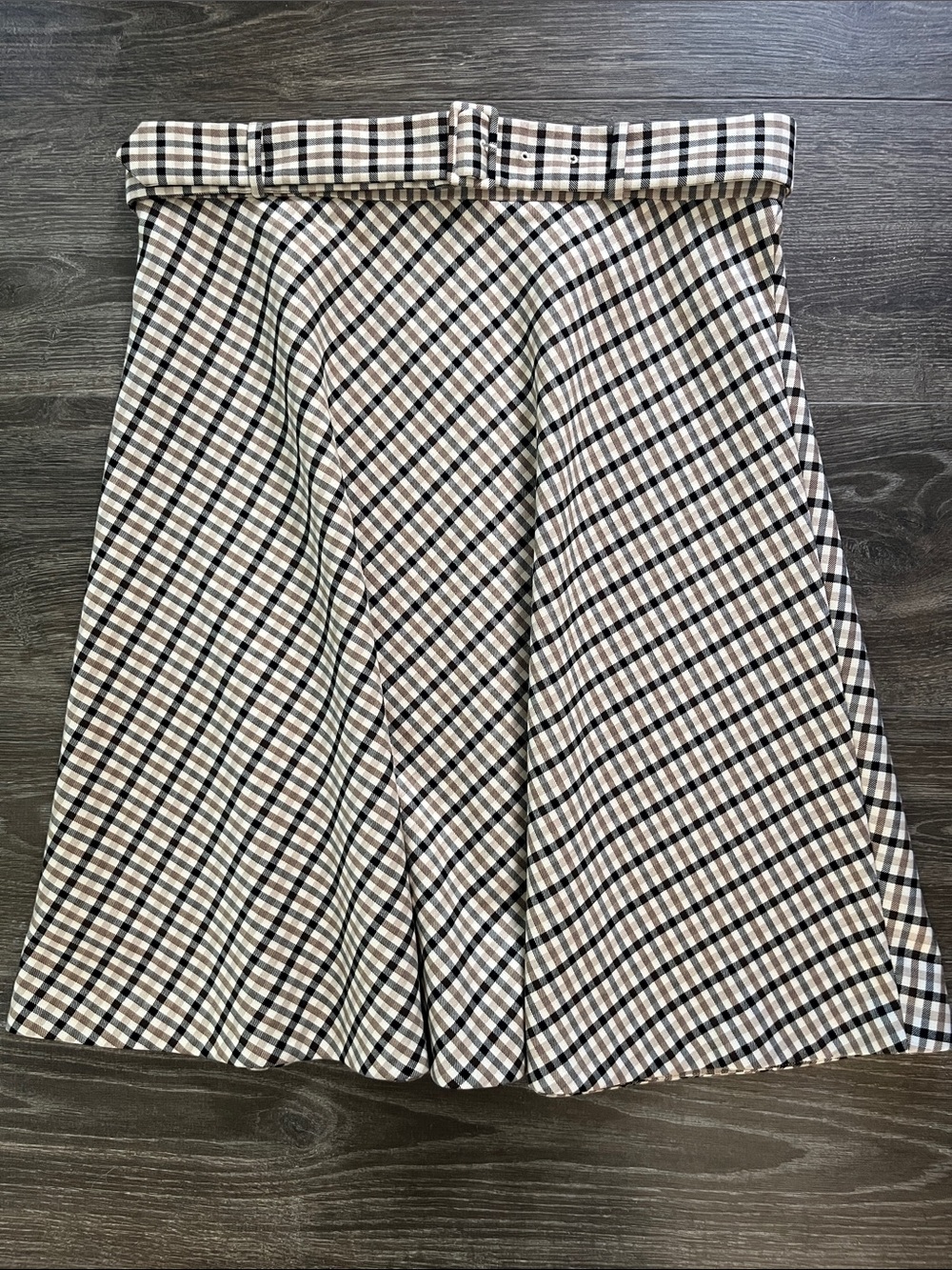 Ann Taylor Classic Plaid A-Line Skirt in Beige and Black